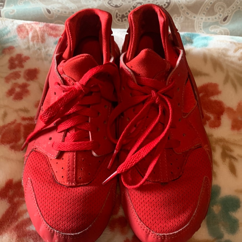 Boys Nike 6.5 Hurrache shoes